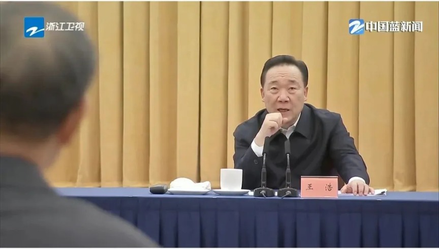 “我知道 那里有‘六条龙’” 浙江省委书记和李书福等人座谈 有企业家分享了一则“趣事”